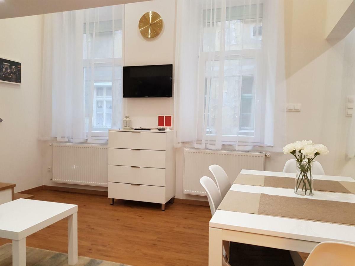 Renaissance Studio Apartment Boedapest Buitenkant foto